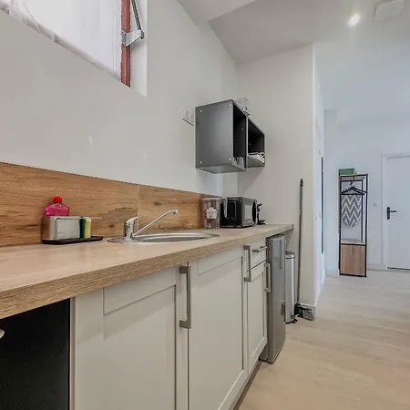 #ij - Le Victoria 6 *